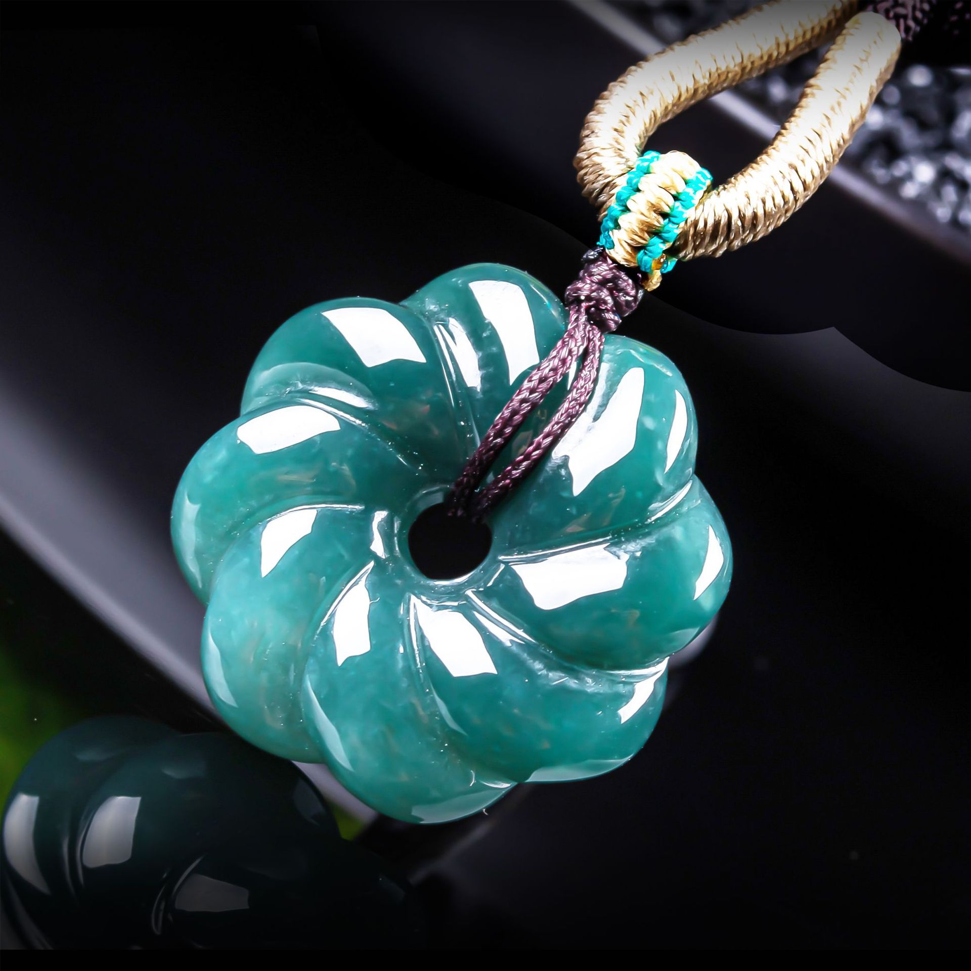Jewelry & Watches Bench - 천연 버마산 비취 꽃 모양 펜던트